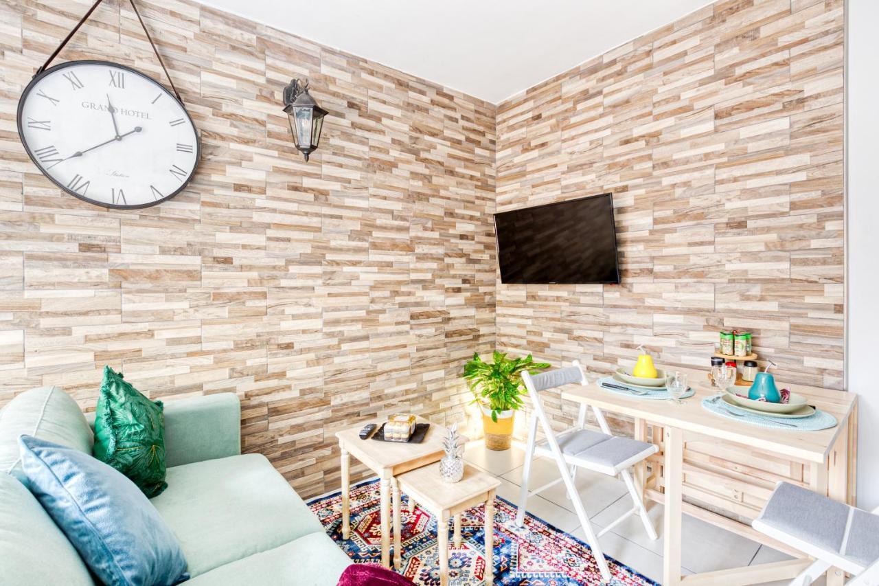 Fleur de lys 5 min Château et Gare Wifi, Netflix Apartamento Versalhes Exterior foto